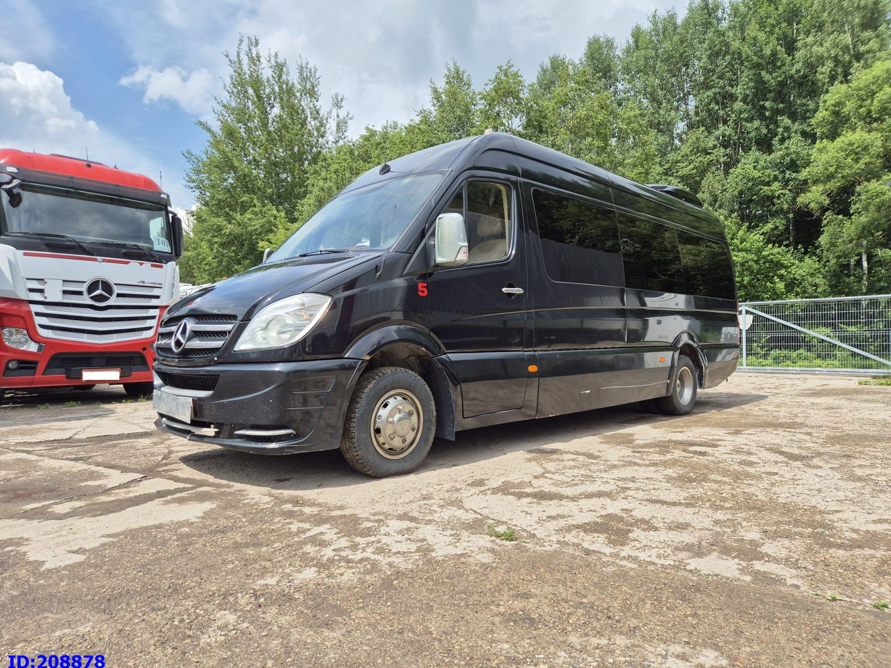 MERCEDES-BENZ Sprinter 519 -VIP- 17 places - Turistický autobus: obrázek 1 MERCEDES-BENZ Sprinter 519 -VIP- 17 places - Turistický autobus: obrázek 1