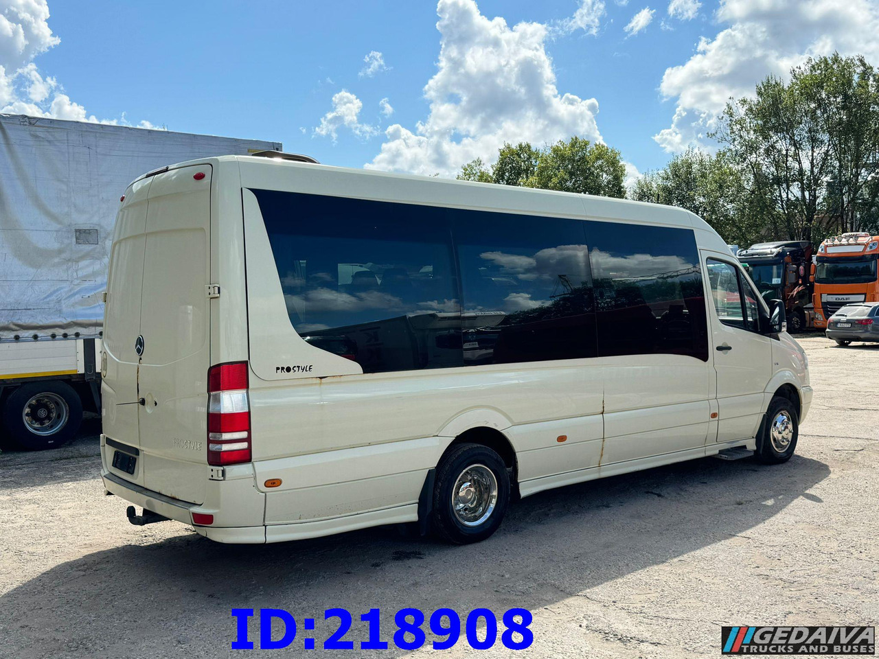 MERCEDES-BENZ Sprinter 519 VIP 18-Place Prostyle Euro5 - Turistický autobus: obrázek 5 MERCEDES-BENZ Sprinter 519 VIP 18-Place Prostyle Euro5 - Turistický autobus: obrázek 5