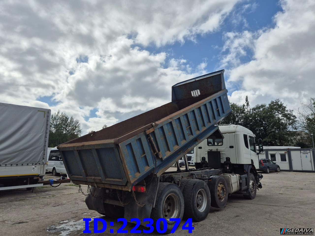 SCANIA 124 8x2 - Manual - Full steel - Sklápěč: obrázek 5 SCANIA 124 8x2 - Manual - Full steel - Sklápěč: obrázek 5
