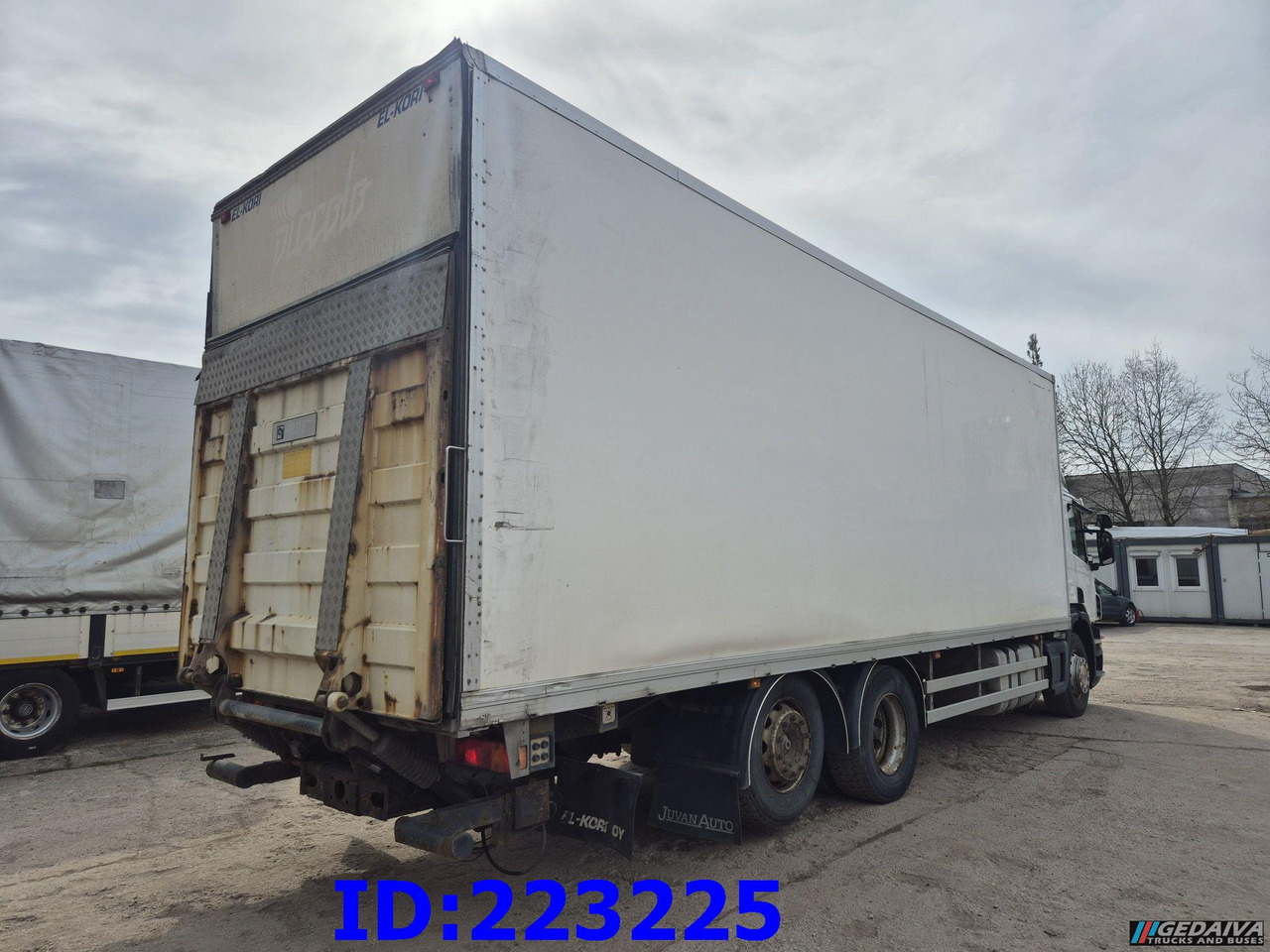 SCANIA P380 6x2 Open side box - Skříňový nákladní auto: obrázek 5 SCANIA P380 6x2 Open side box - Skříňový nákladní auto: obrázek 5