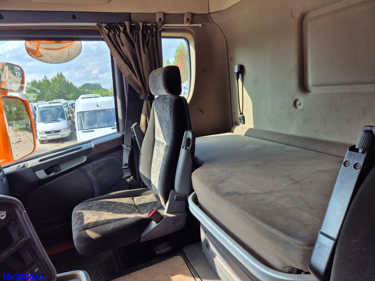 Lesovůz SCANIA R580 8X4 V8: obrázek 7