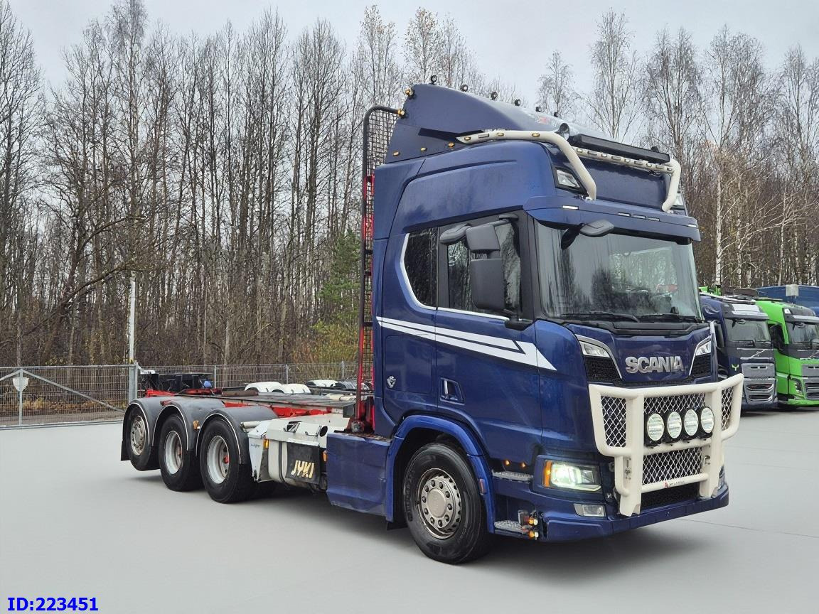 SCANIA R650 Full air 8x4 Steering axle (3 pedal) - Podvozek s kabinou: obrázek 4 SCANIA R650 Full air 8x4 Steering axle (3 pedal) - Podvozek s kabinou: obrázek 4
