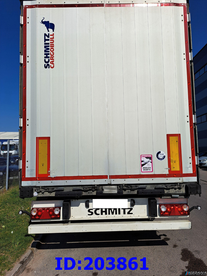 SCHMITZ CARGOBULL - Plachtový návěs: obrázek 4 SCHMITZ CARGOBULL - Plachtový návěs: obrázek 4