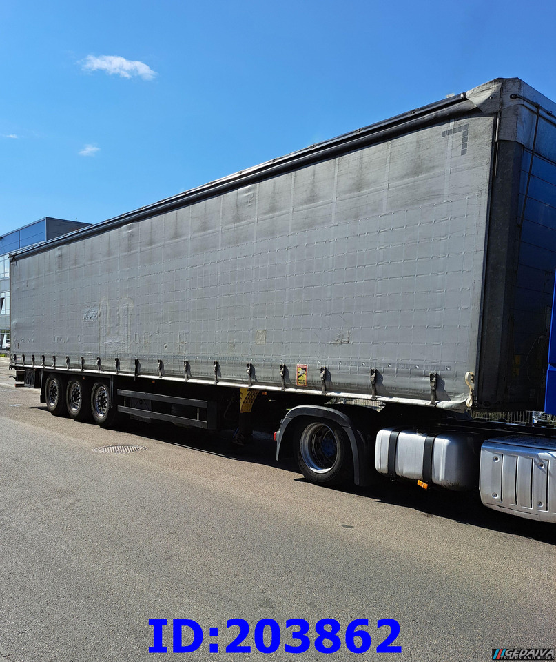 SCHMITZ CARGOBULL - Plachtový návěs: obrázek 2 SCHMITZ CARGOBULL - Plachtový návěs: obrázek 2