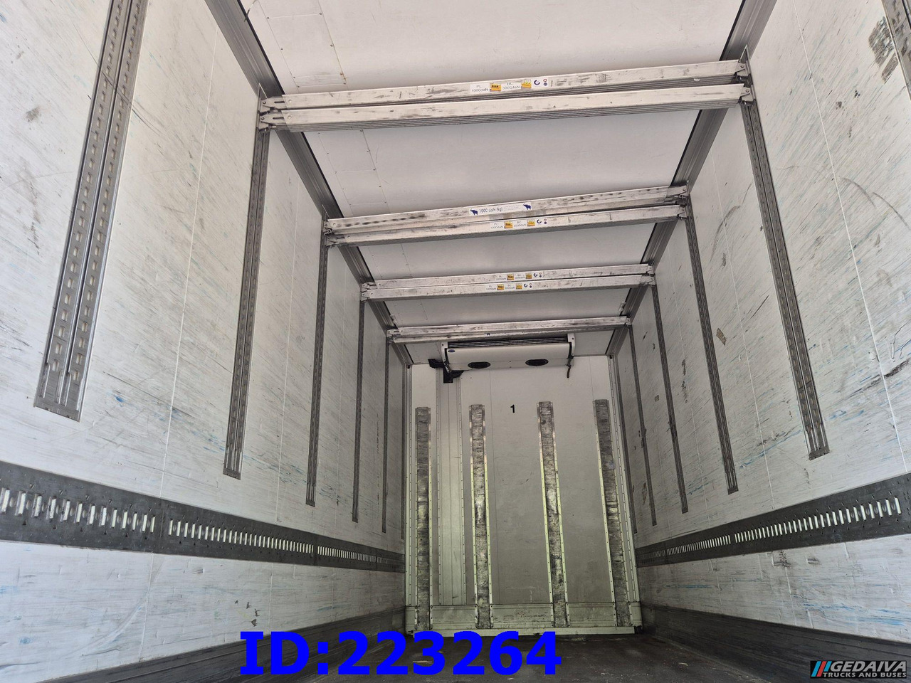 Chladírenský nákladní automobil VOLVO FH13 460HP 6x2 Steering axle Euro6: obrázek 7