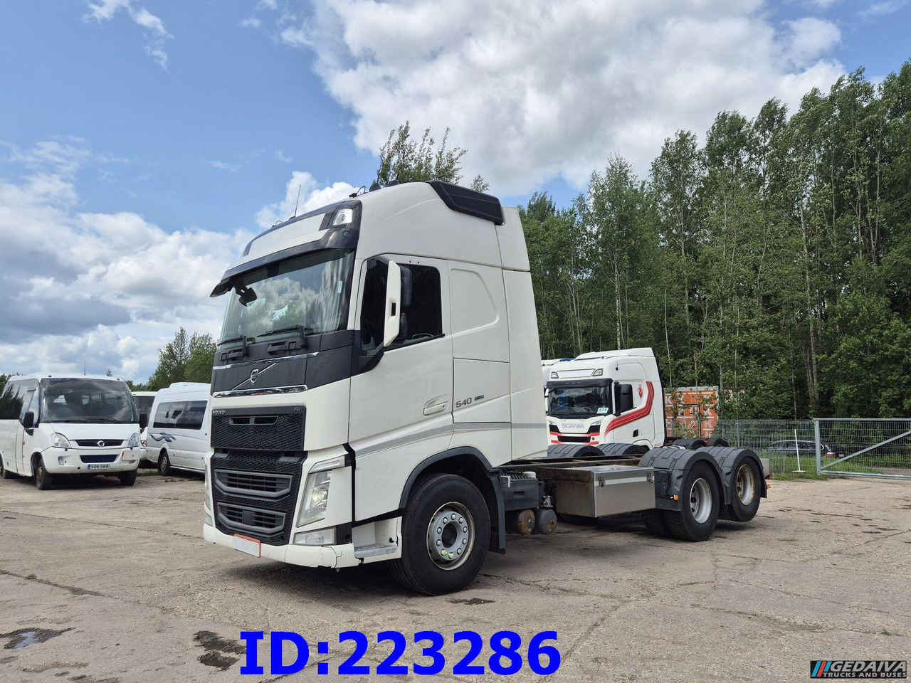 VOLVO FH13 540HP 6x2 (10 tyre) Euro6 - Podvozek s kabinou: obrázek 1 VOLVO FH13 540HP 6x2 (10 tyre) Euro6 - Podvozek s kabinou: obrázek 1