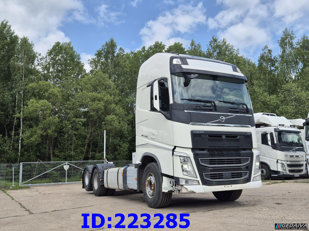 VOLVO FH13 540HP 6x2 (10 tyre) Euro6 - Podvozek s kabinou: obrázek 4 VOLVO FH13 540HP 6x2 (10 tyre) Euro6 - Podvozek s kabinou: obrázek 4