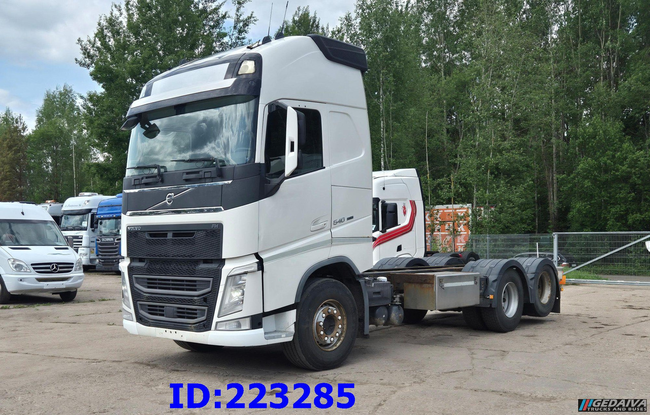 VOLVO FH13 540HP 6x2 (10 tyre) Euro6 - Podvozek s kabinou: obrázek 1 VOLVO FH13 540HP 6x2 (10 tyre) Euro6 - Podvozek s kabinou: obrázek 1