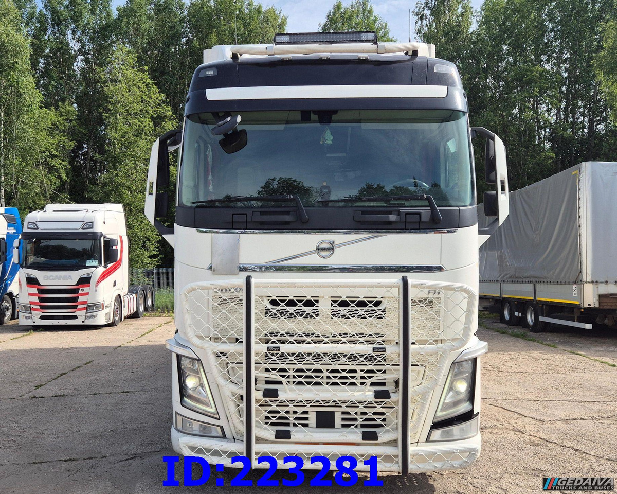 VOLVO FH13 540HP 6x2 (10 tyre) Euro6 - Izotermický nákladní automobil: obrázek 2 VOLVO FH13 540HP 6x2 (10 tyre) Euro6 - Izotermický nákladní automobil: obrázek 2