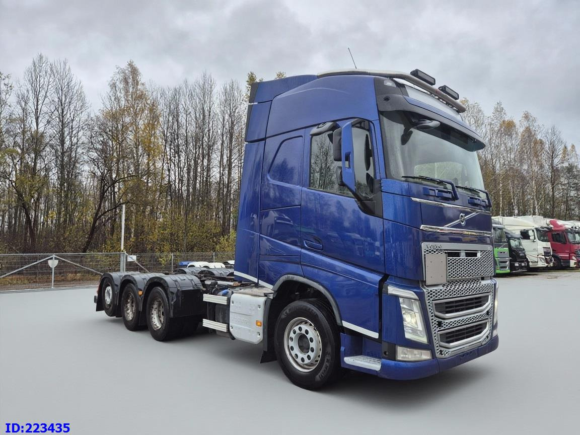 VOLVO FH13 540HP 8x4 (steering axle) - Podvozek s kabinou: obrázek 4 VOLVO FH13 540HP 8x4 (steering axle) - Podvozek s kabinou: obrázek 4