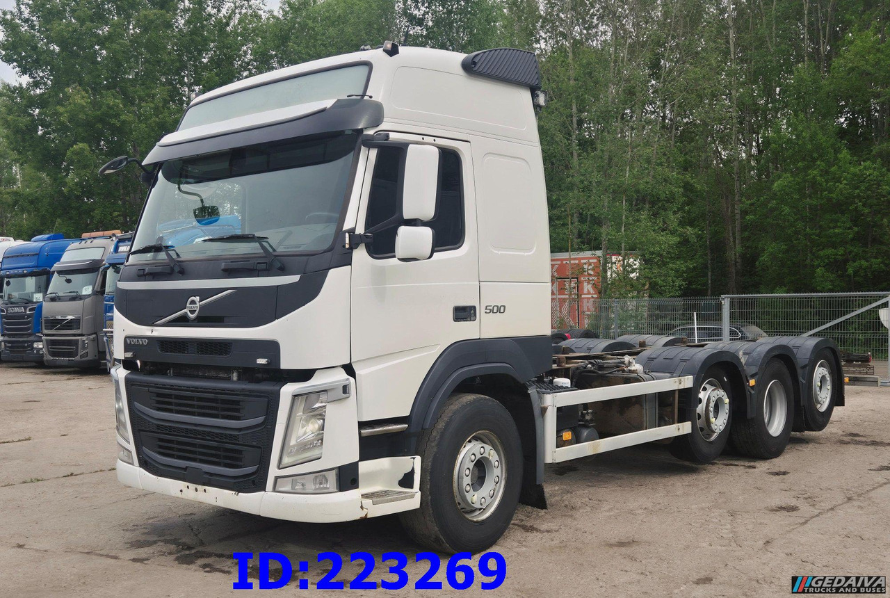 VOLVO FM13 500HP 8x2 (2 steering axels) - Podvozek s kabinou: obrázek 1 VOLVO FM13 500HP 8x2 (2 steering axels) - Podvozek s kabinou: obrázek 1