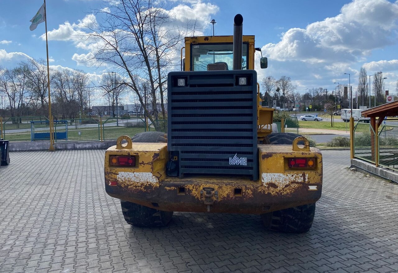 Volvo L180 - Kolový nakladač: obrázek 3 Volvo L180 - Kolový nakladač: obrázek 3