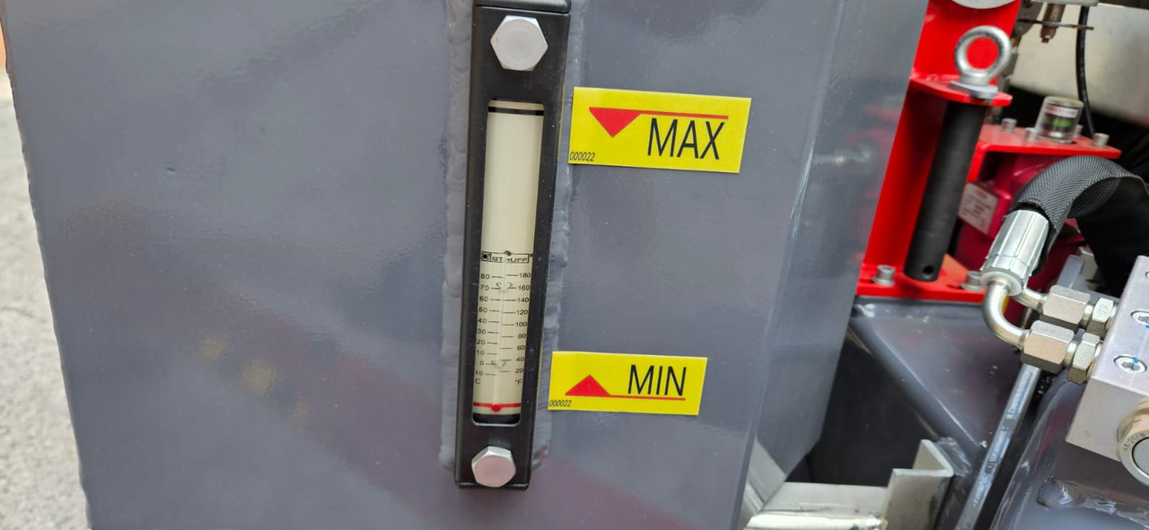 GOMAN LIFT X18 Trienergy - Pásová plošina: obrázek 4 GOMAN LIFT X18 Trienergy - Pásová plošina: obrázek 4