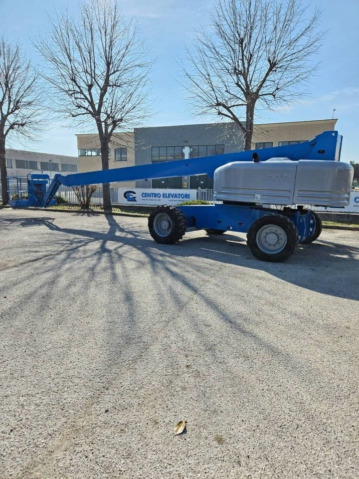 Genie S 85 4WD - Teleskopická plošina: obrázek 4 Genie S 85 4WD - Teleskopická plošina: obrázek 4