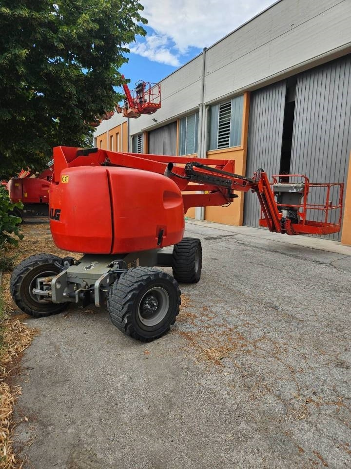 JLG 450 AJ - Kloubová plošina: obrázek 4 JLG 450 AJ - Kloubová plošina: obrázek 4