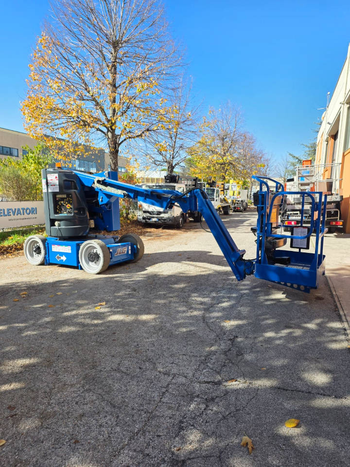 JLG E 300 AJP - Kloubová plošina: obrázek 1 JLG E 300 AJP - Kloubová plošina: obrázek 1
