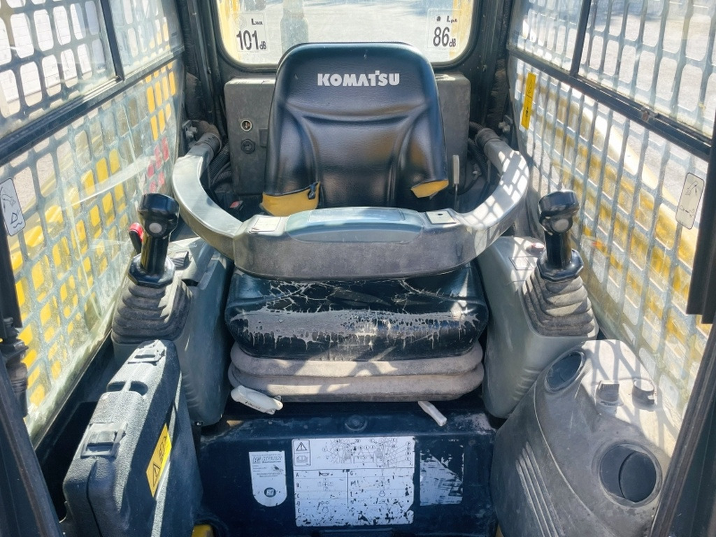 Komatsu SK714 (4077) - Smykový nakladač: obrázek 5 Komatsu SK714 (4077) - Smykový nakladač: obrázek 5