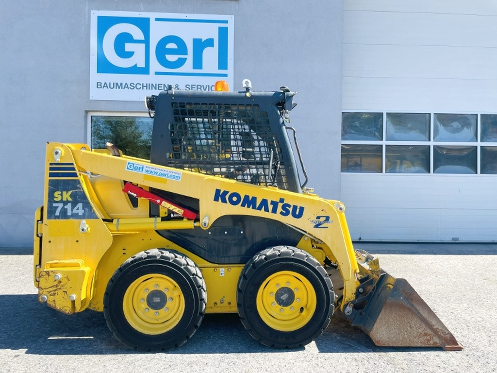 Komatsu SK714-5 (4065) - Smykový nakladač: obrázek 2 Komatsu SK714-5 (4065) - Smykový nakladač: obrázek 2