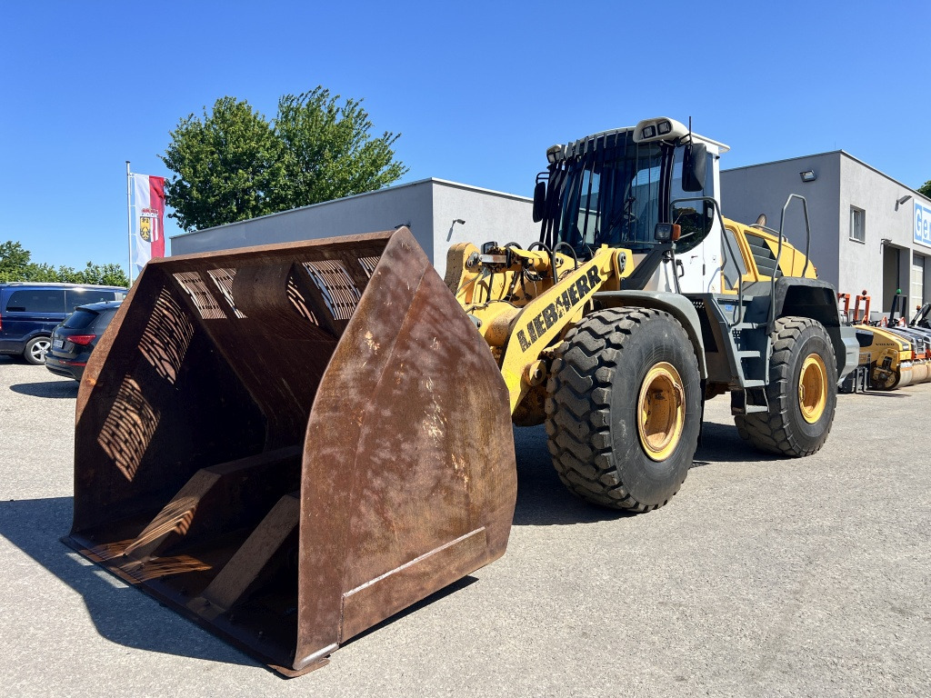 Liebherr L 556 (111583) - Kolový nakladač: obrázek 3 Liebherr L 556 (111583) - Kolový nakladač: obrázek 3