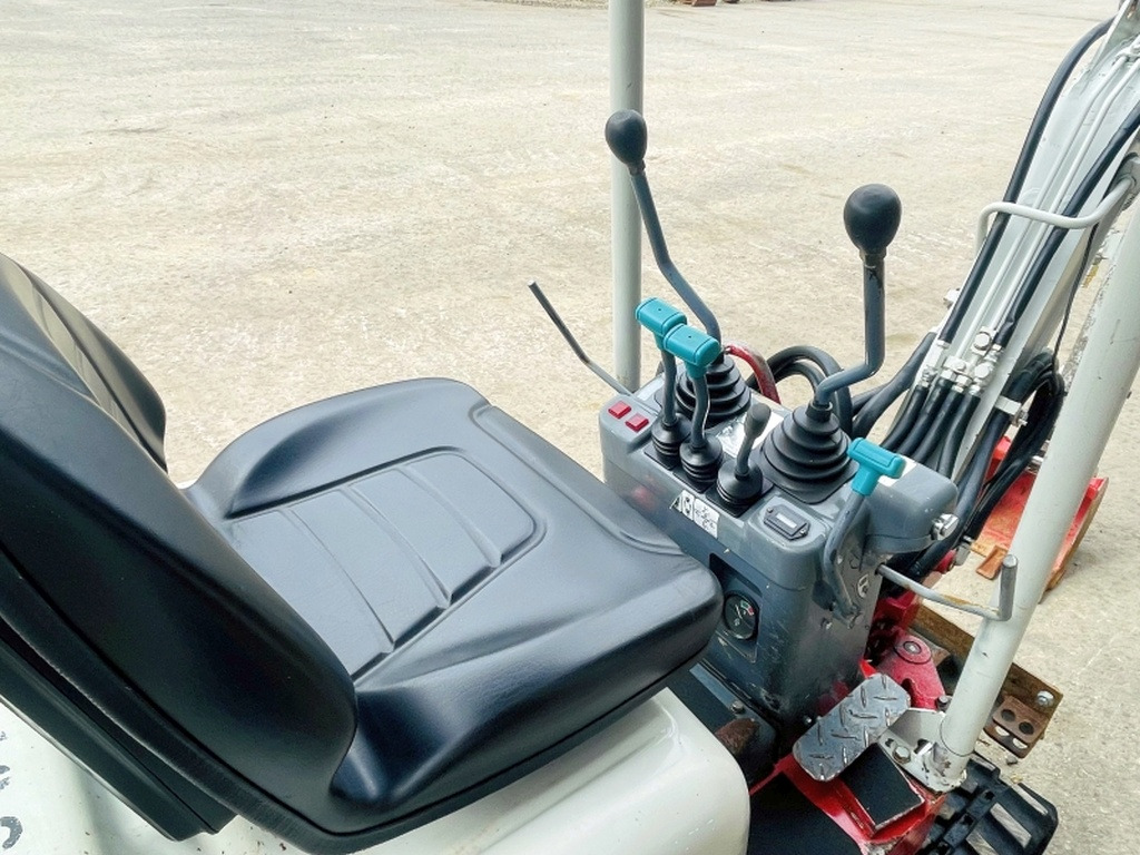 Takeuchi TB108 (3983) - Mini rýpadlo: obrázek 5 Takeuchi TB108 (3983) - Mini rýpadlo: obrázek 5