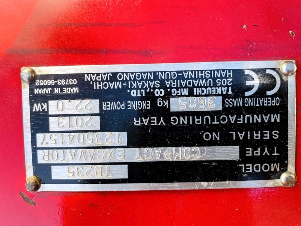 Takeuchi TB235 (3969) - Mini rýpadlo: obrázek 3 Takeuchi TB235 (3969) - Mini rýpadlo: obrázek 3