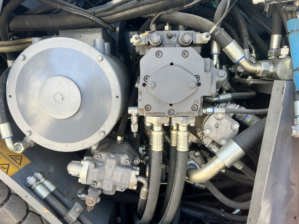 Finišér Vögele Super 1803-3i (111572): obrázek 11 Finišér Vögele Super 1803-3i (111572): obrázek 11