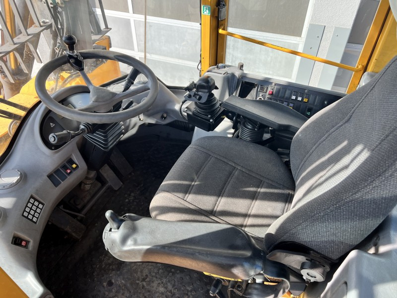 Kolový nakladač Volvo L 180 E HL (110814): obrázek 9 Kolový nakladač Volvo L 180 E HL (110814): obrázek 9