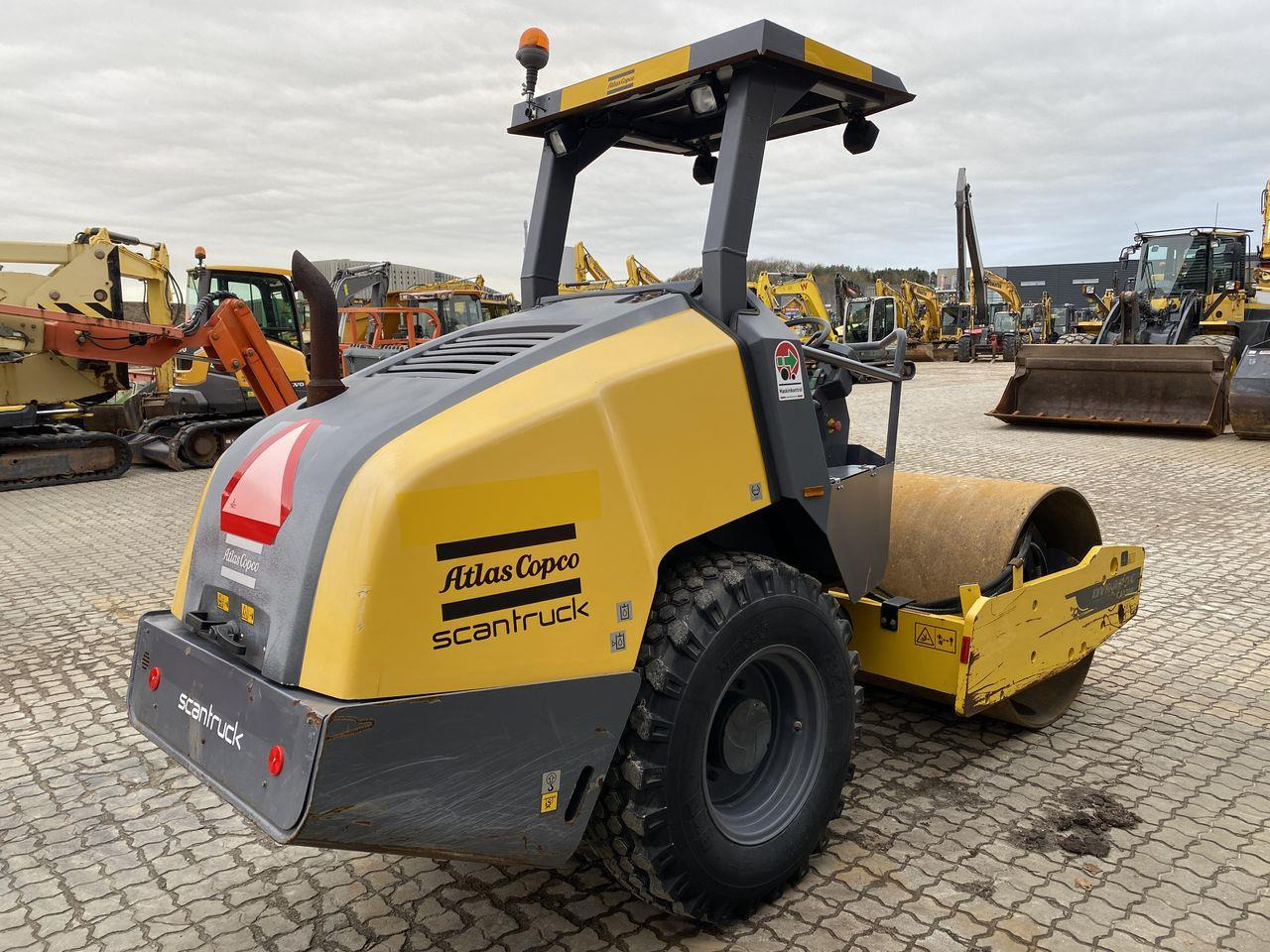 Dynapac CA1300D - Kompaktor: obrázek 4 Dynapac CA1300D - Kompaktor: obrázek 4