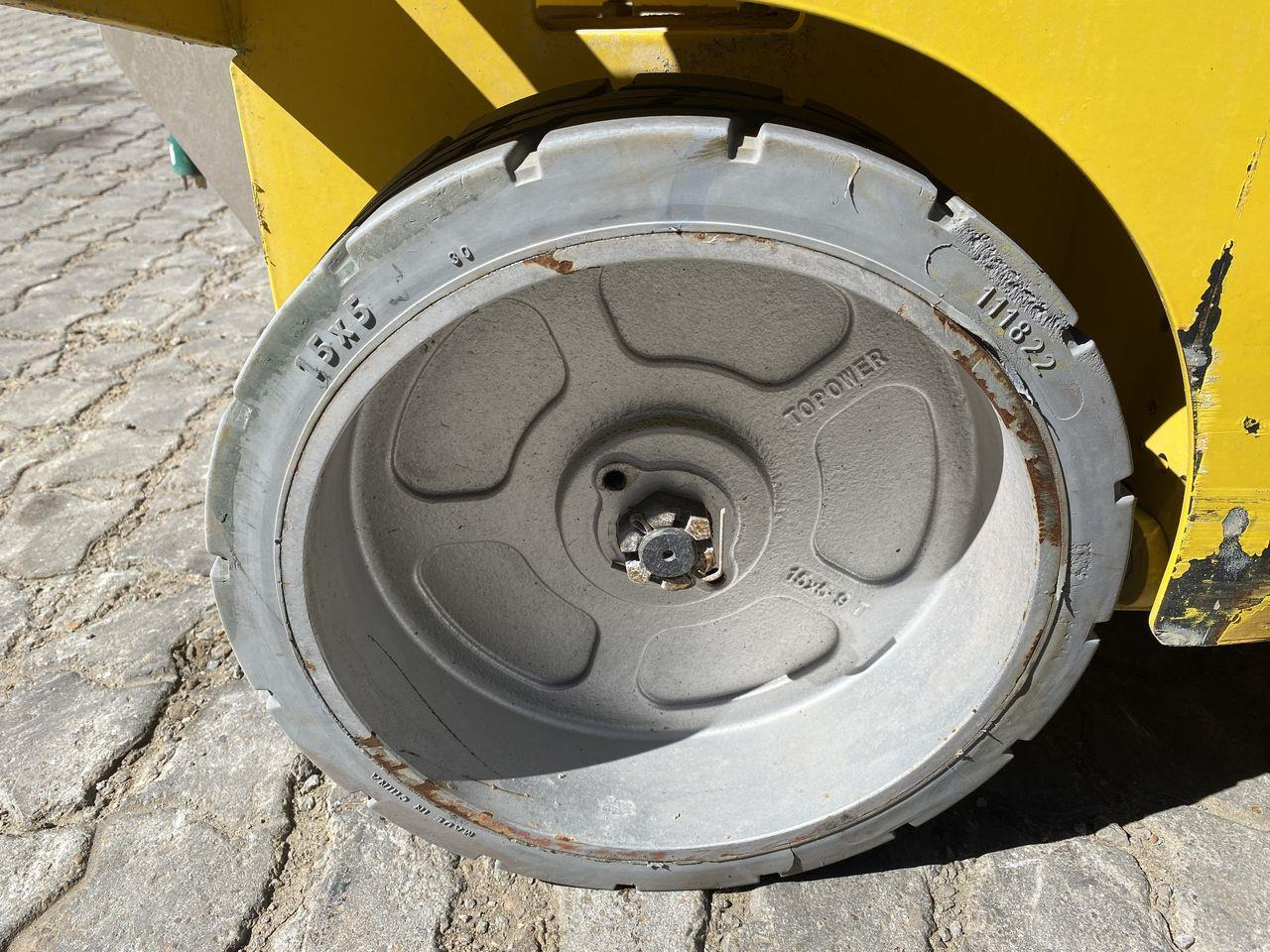 Nůžková plošina GMG 4555-i: obrázek 7