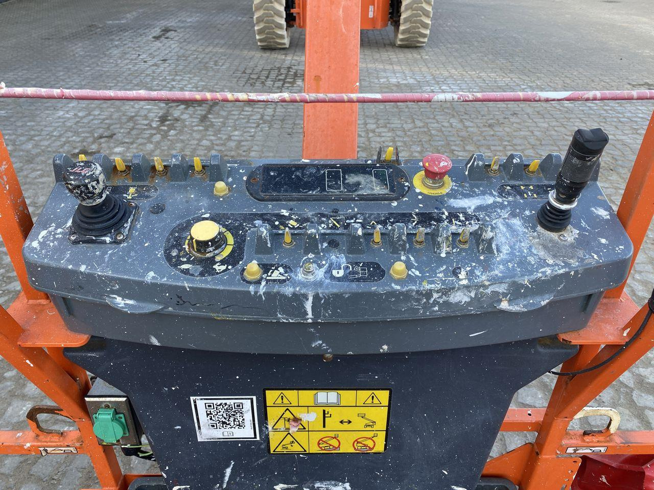 JLG 1200SJP - Teleskopická plošina: obrázek 3 JLG 1200SJP - Teleskopická plošina: obrázek 3