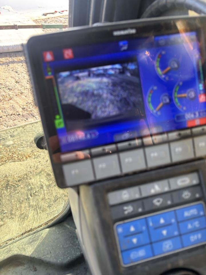 Komatsu PC240LC-11 - Pásové rýpadlo: obrázek 5 Komatsu PC240LC-11 - Pásové rýpadlo: obrázek 5