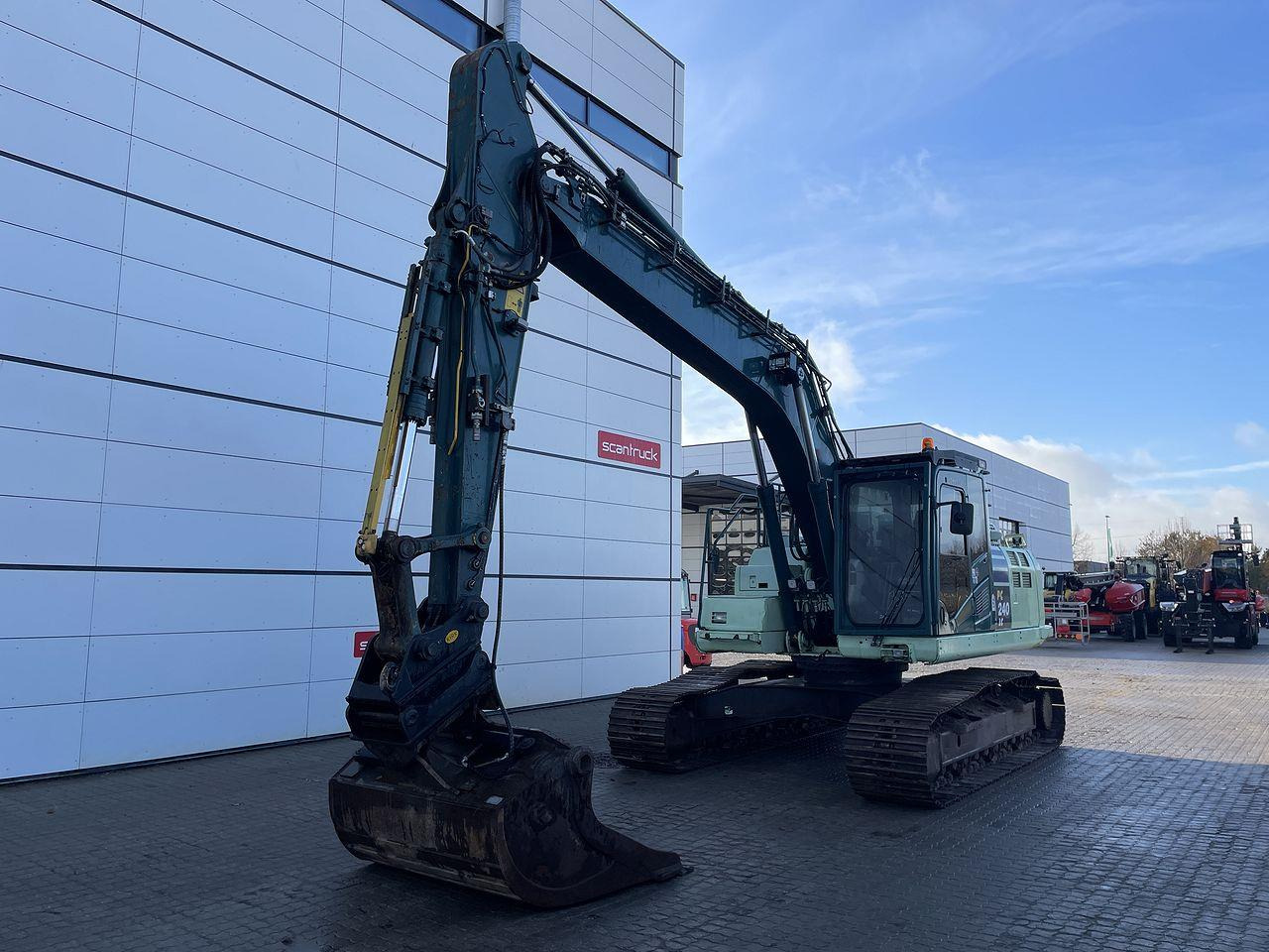 Komatsu PC240LCD-11 - Pásové rýpadlo: obrázek 1 Komatsu PC240LCD-11 - Pásové rýpadlo: obrázek 1