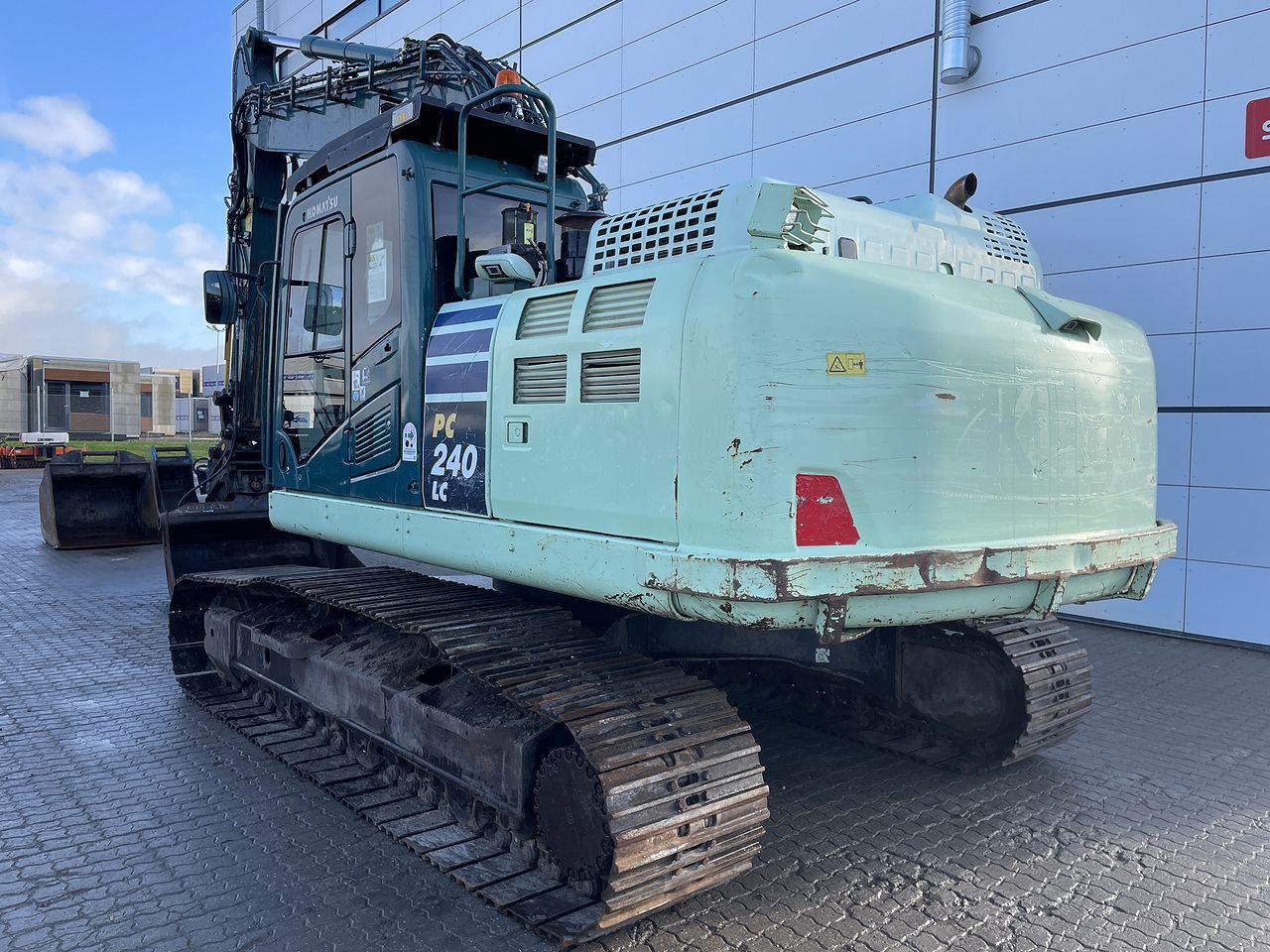 Komatsu PC240LCD-11 - Pásové rýpadlo: obrázek 2 Komatsu PC240LCD-11 - Pásové rýpadlo: obrázek 2