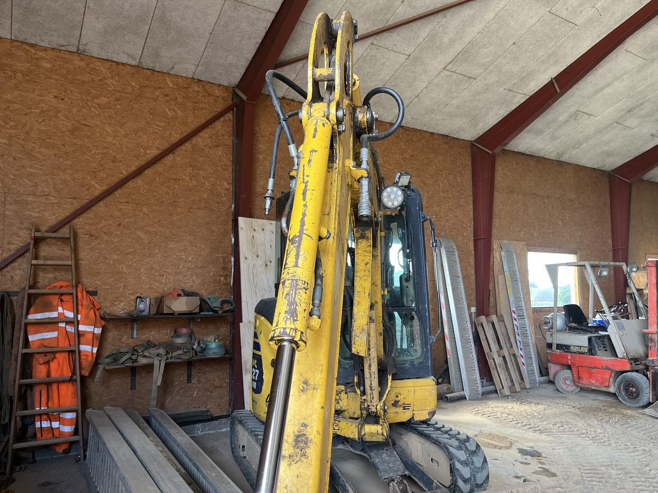 Komatsu PC27MR-2 - Mini rýpadlo: obrázek 4 Komatsu PC27MR-2 - Mini rýpadlo: obrázek 4