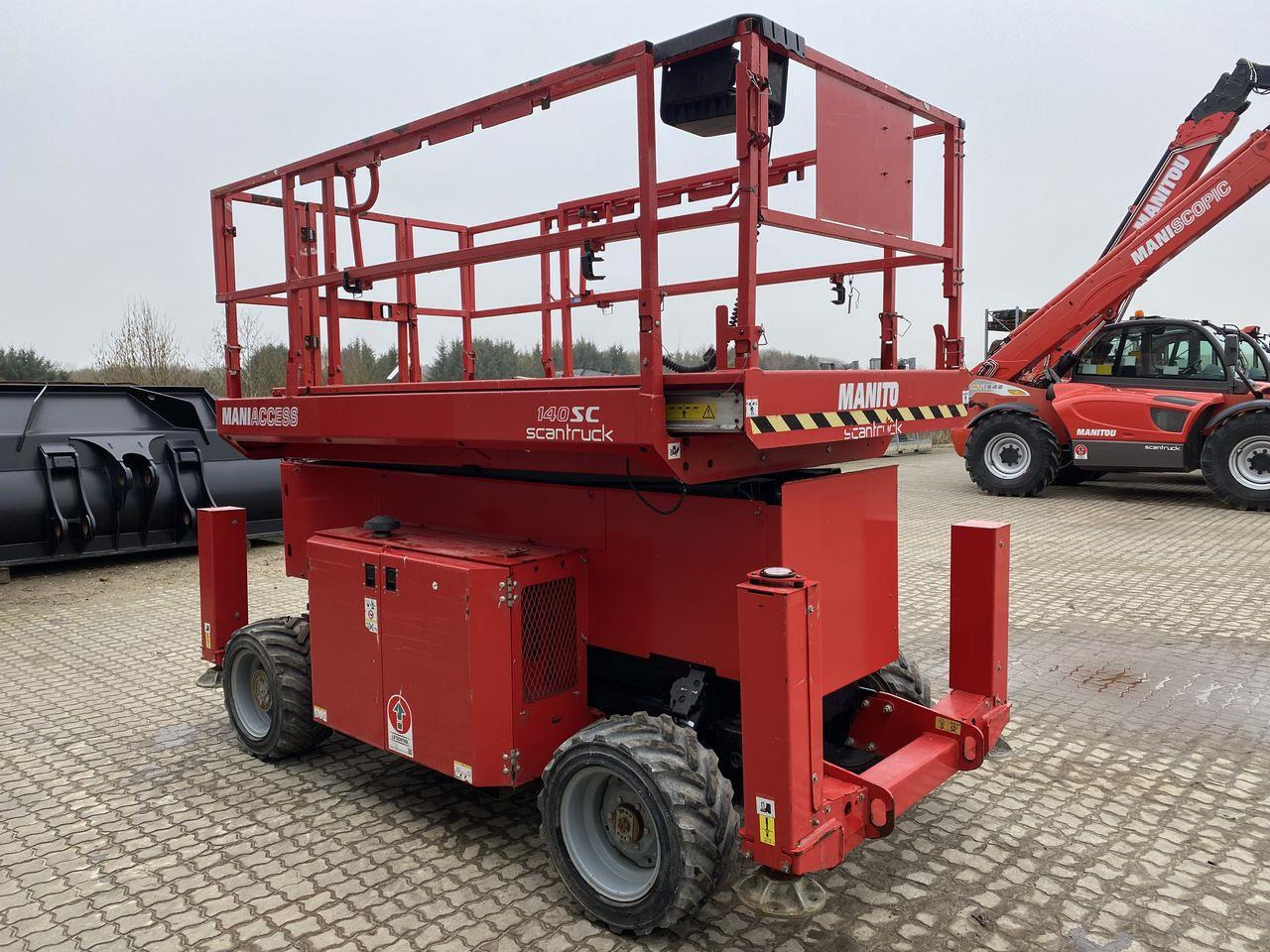 Manitou 140SC - Nůžková plošina: obrázek 5 Manitou 140SC - Nůžková plošina: obrázek 5