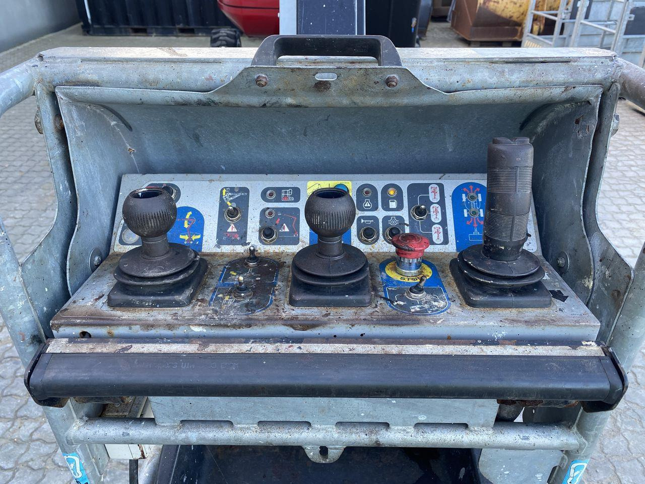 Manitou 160ATJ RC - Kloubová plošina: obrázek 3 Manitou 160ATJ RC - Kloubová plošina: obrázek 3