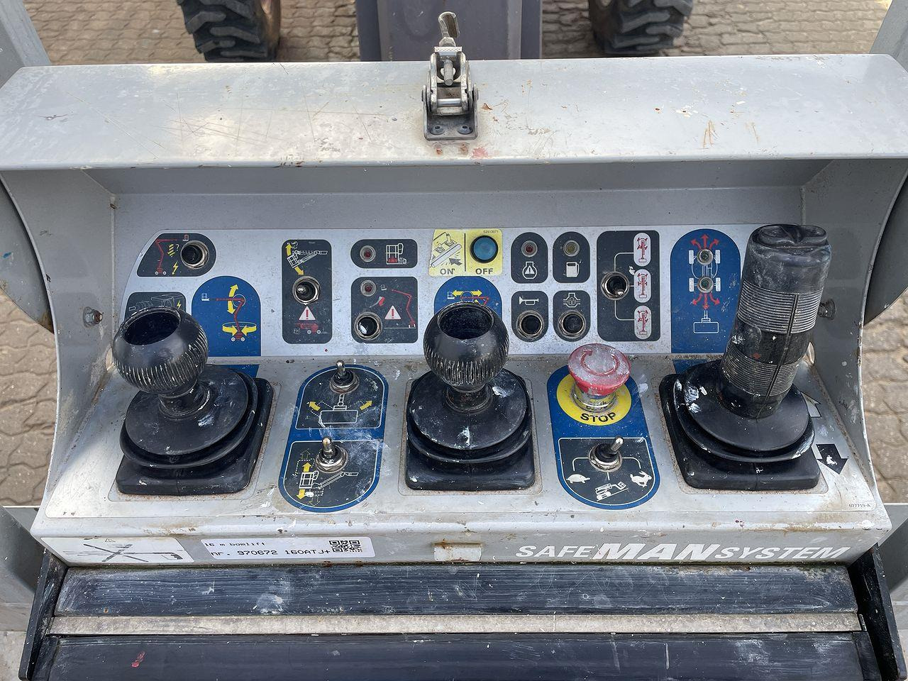 Manitou 160ATJ+ RC - Kloubová plošina: obrázek 3 Manitou 160ATJ+ RC - Kloubová plošina: obrázek 3