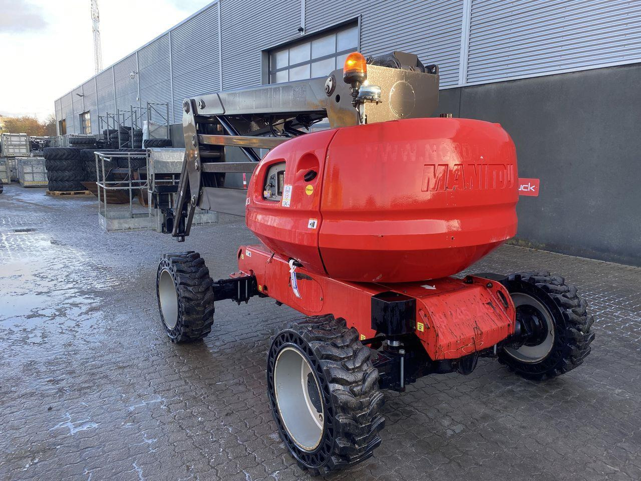 Manitou 160ATJ RC - Kloubová plošina: obrázek 2 Manitou 160ATJ RC - Kloubová plošina: obrázek 2