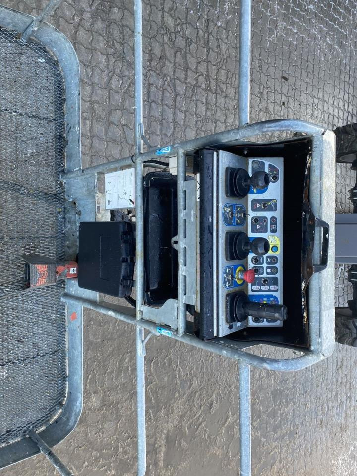 Manitou 160ATJ RC - Kloubová plošina: obrázek 3 Manitou 160ATJ RC - Kloubová plošina: obrázek 3