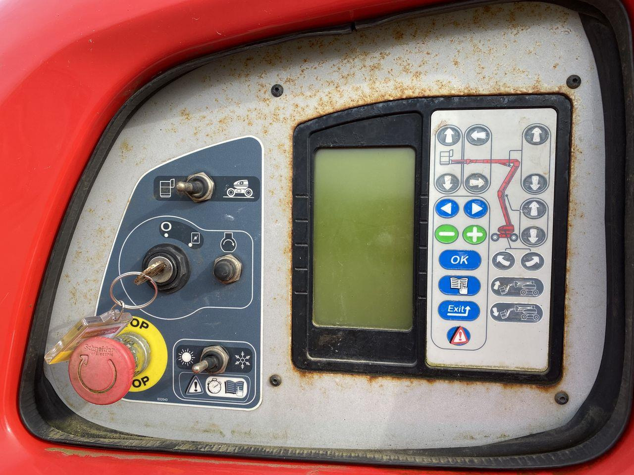 Kloubová plošina Manitou 200ATJ RC: obrázek 9