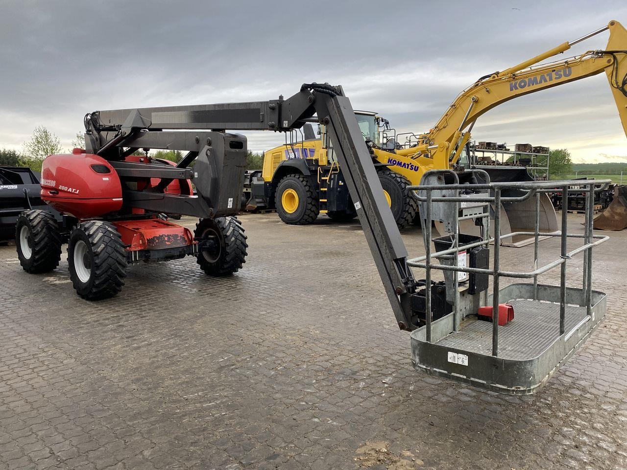 Manitou 200ATJ RC - Kloubová plošina: obrázek 5 Manitou 200ATJ RC - Kloubová plošina: obrázek 5