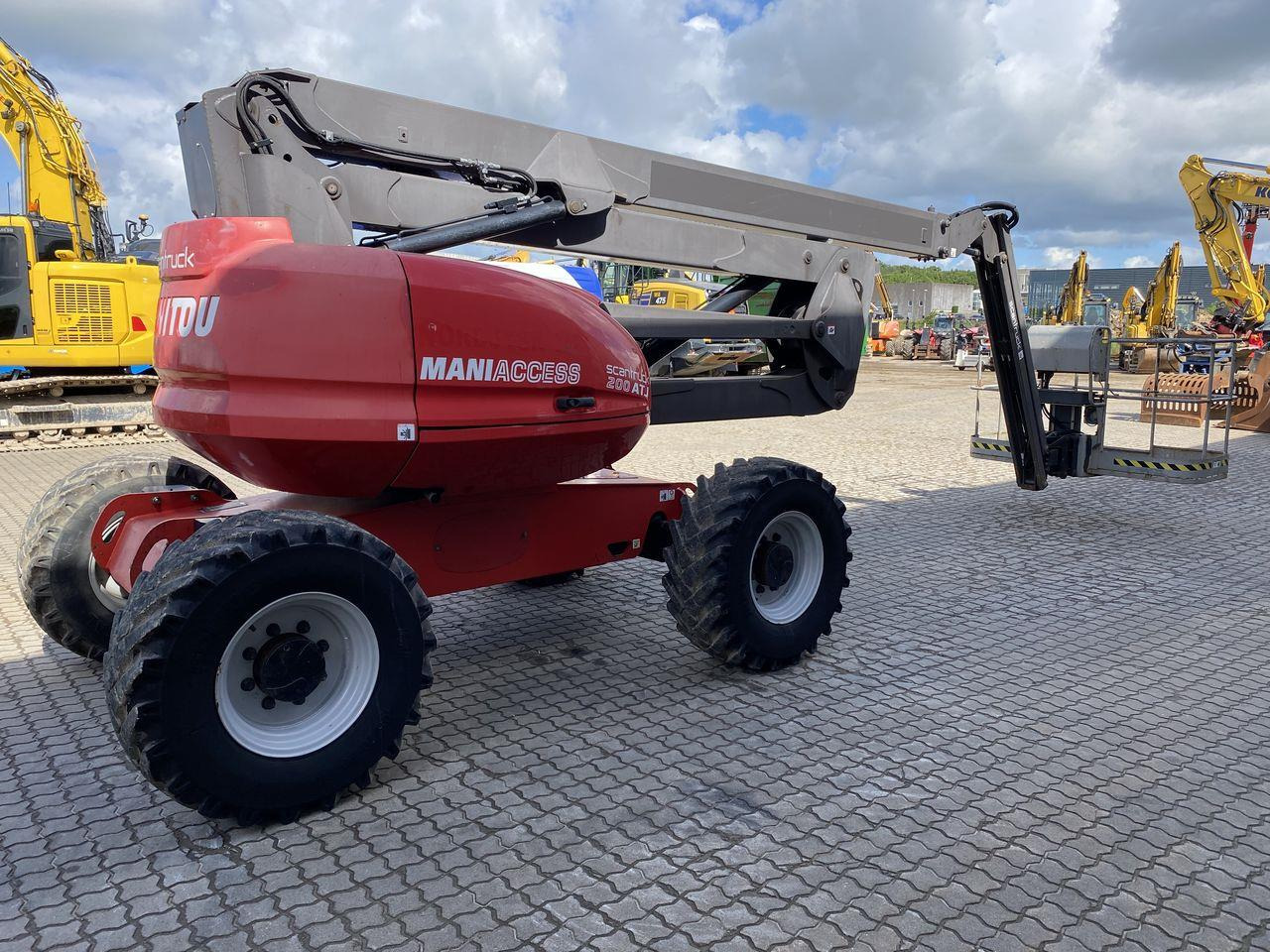 Manitou 200ATJ RC - Kloubová plošina: obrázek 4 Manitou 200ATJ RC - Kloubová plošina: obrázek 4