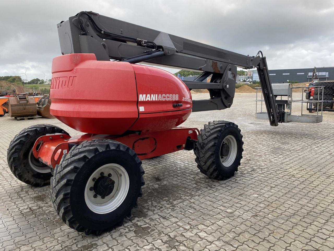 Manitou 200ATJ RC - Kloubová plošina: obrázek 4 Manitou 200ATJ RC - Kloubová plošina: obrázek 4
