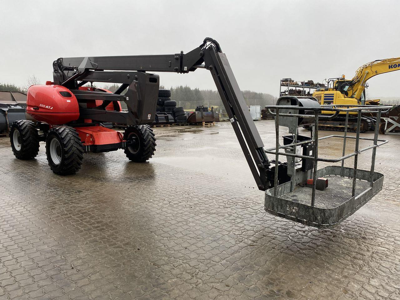Manitou 200ATJ RC - Kloubová plošina: obrázek 5 Manitou 200ATJ RC - Kloubová plošina: obrázek 5