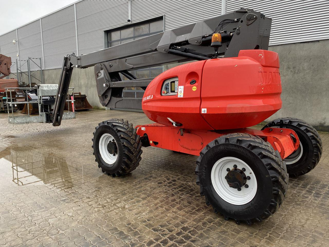 Manitou 200ATJ RC - Kloubová plošina: obrázek 2 Manitou 200ATJ RC - Kloubová plošina: obrázek 2