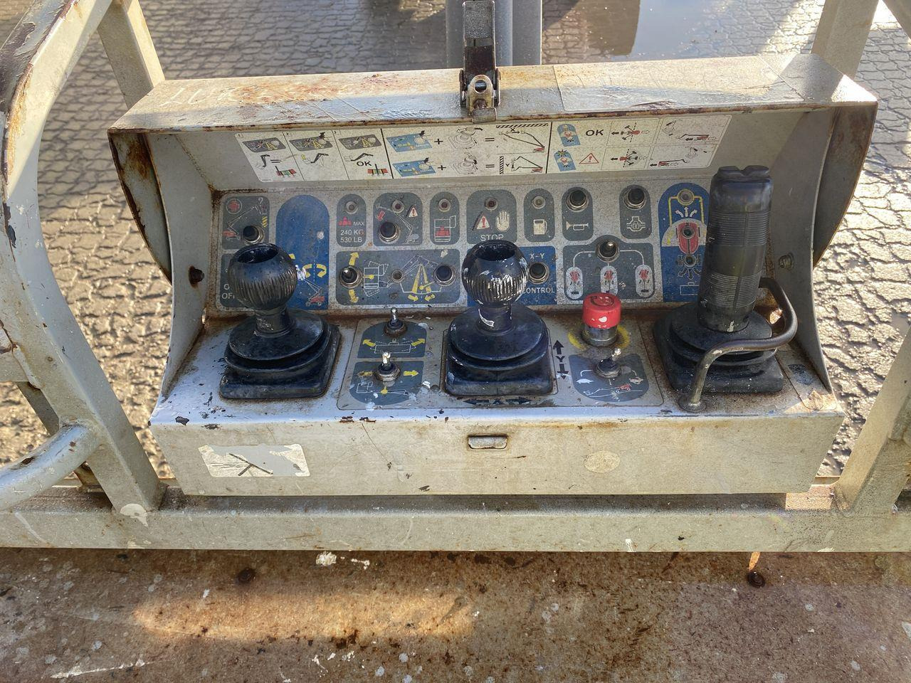 Manitou 280TJ - Kloubová plošina: obrázek 3 Manitou 280TJ - Kloubová plošina: obrázek 3