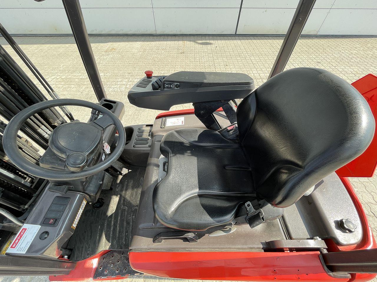 Manitou ME318 - Elektrický vysokozdvižný vozík: obrázek 3 Manitou ME318 - Elektrický vysokozdvižný vozík: obrázek 3