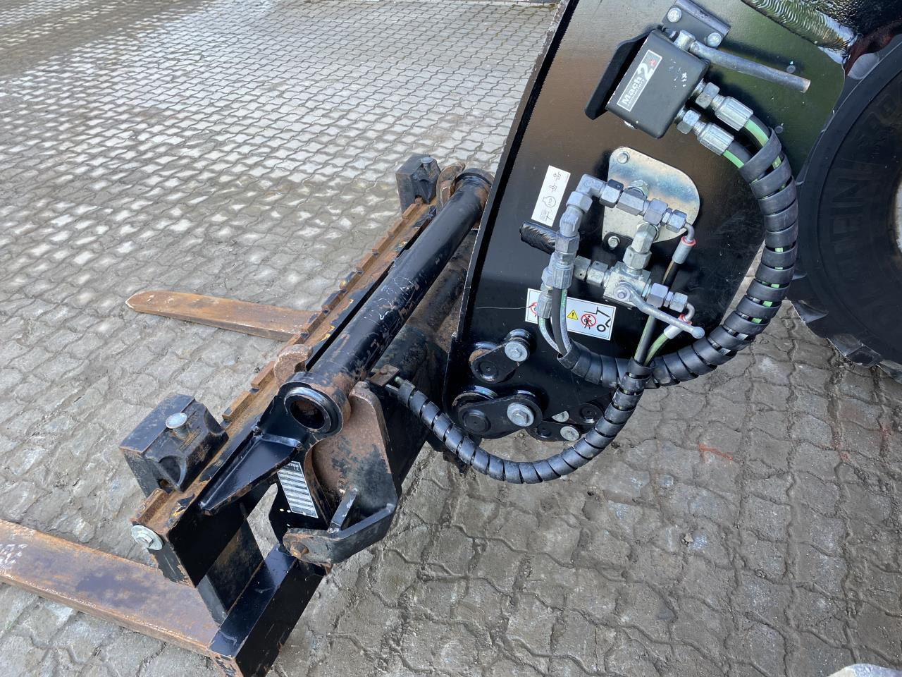 Teleskopický manipulátor Manitou MLT841-145PS+ ELITE ST5: obrázek 11 Teleskopický manipulátor Manitou MLT841-145PS+ ELITE ST5: obrázek 11