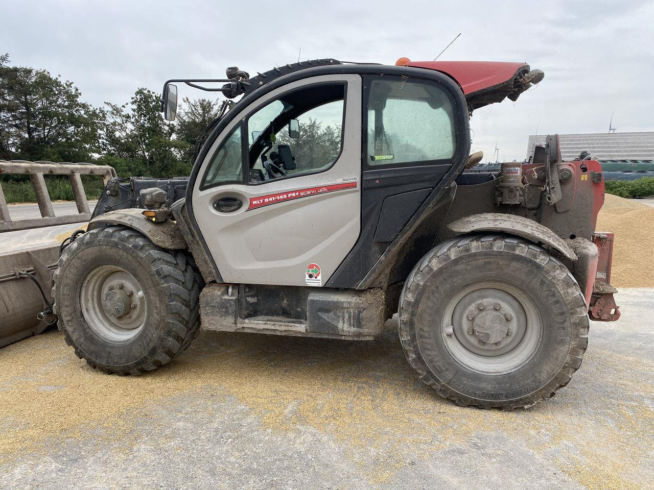 Manitou MLT841-145PS+ ELITE ST5 - Teleskopický manipulátor: obrázek 4 Manitou MLT841-145PS+ ELITE ST5 - Teleskopický manipulátor: obrázek 4