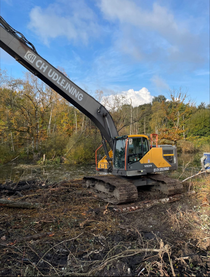 Volvo EC250E LR - Pásové rýpadlo: obrázek 1 Volvo EC250E LR - Pásové rýpadlo: obrázek 1